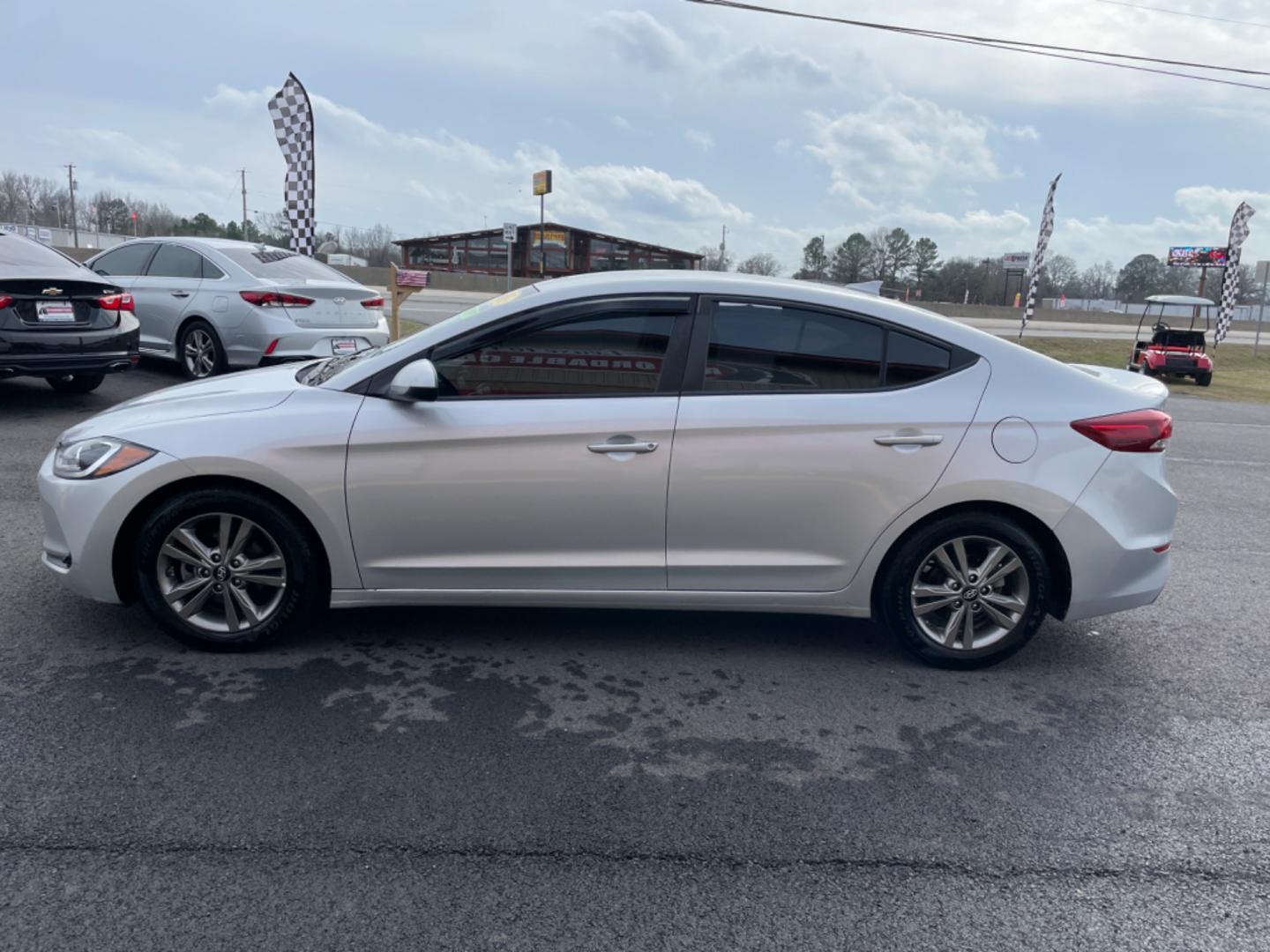 2018 Silver Hyundai Elantra (5NPD84LFXJH) with an 4-Cyl, 2.0 Liter engine, Auto, 6-Spd Shiftronic transmission, located at 8008 Warden Rd, Sherwood, AR, 72120, (501) 801-6100, 34.830078, -92.186684 - Photo#4